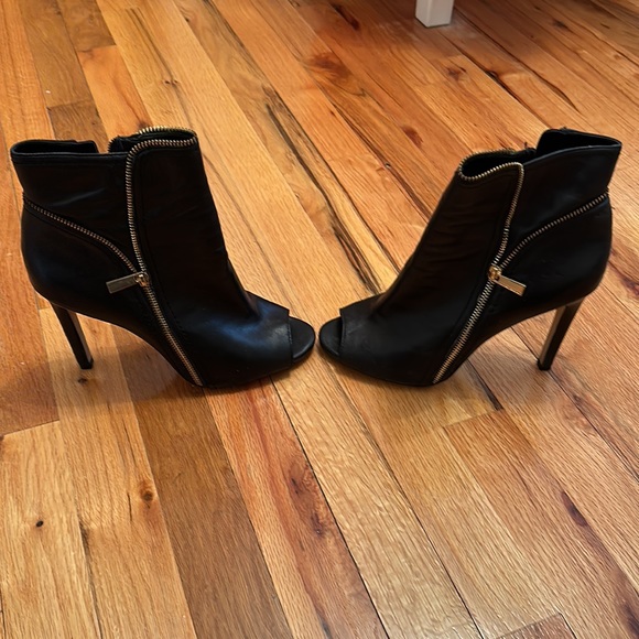 Vince camuto black bootie open toe heel - Picture 2 of 6